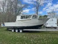 1992 28′ x 10.3′ MetalCraft Aluminum Work Boat w/Tri-Axle Alum Trailer